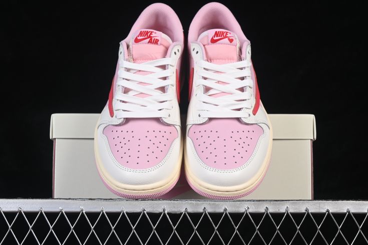 Travis Scott x AJ1 Low "Shy Pink"