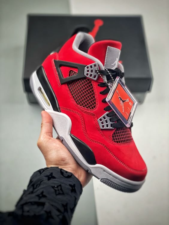 Air Jordan 4 "Toro Bravo"