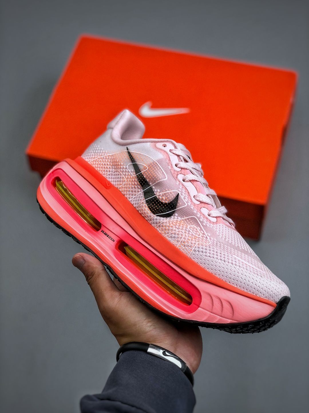 Nike Vomero Premium "Rosa"