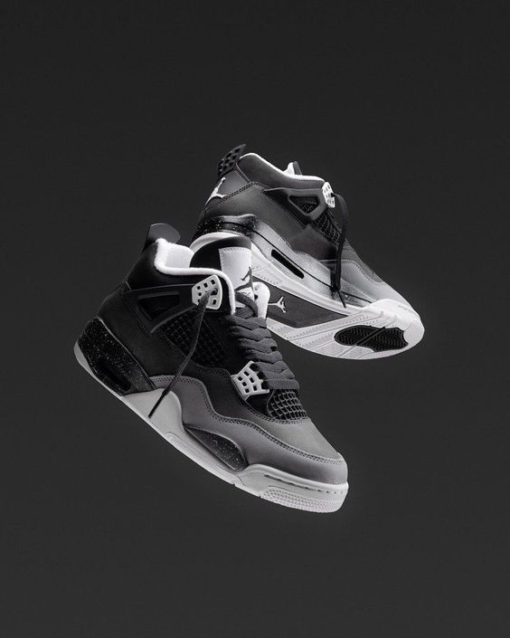 Air Jordan 4 "Fear"