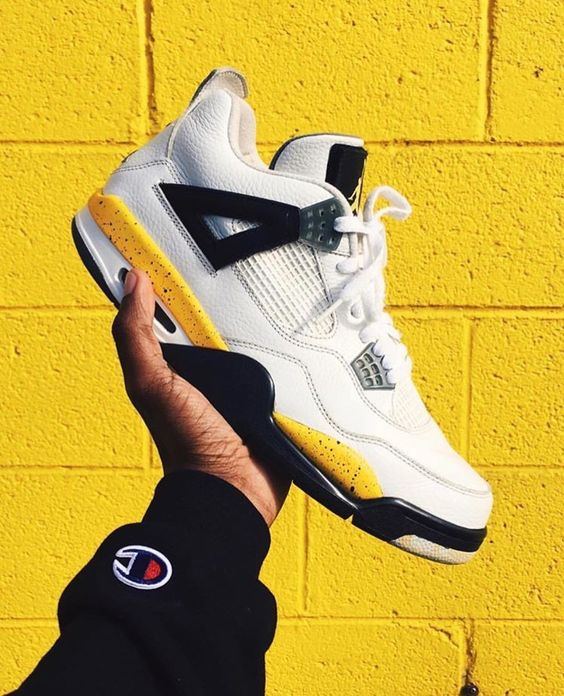 Air Jordan 4 "Tour Yellow"
