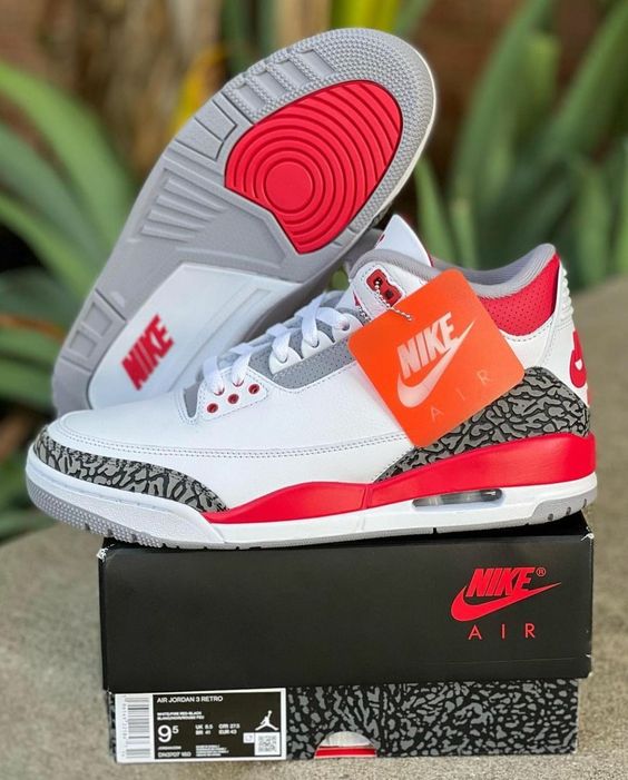 Jordan 3 Retro SE "Fire Red"