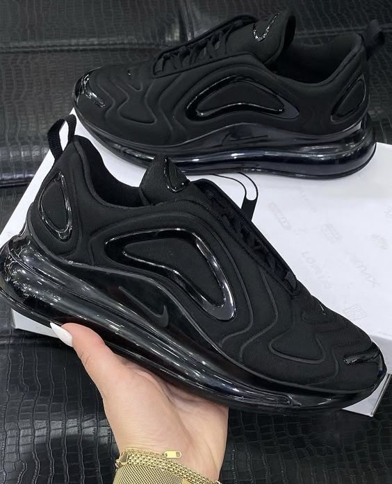 Nike Air Max 720