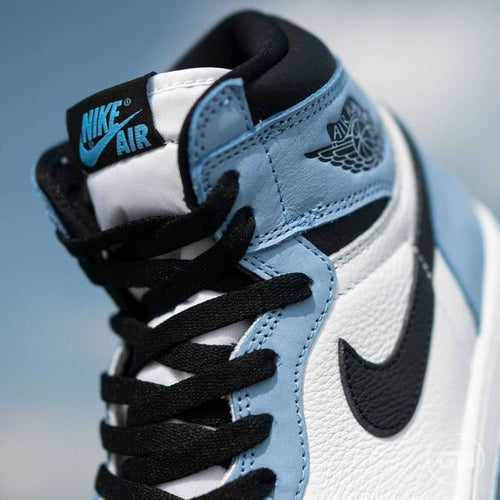 Air Jordan 1 Retro High OG "University Blue"