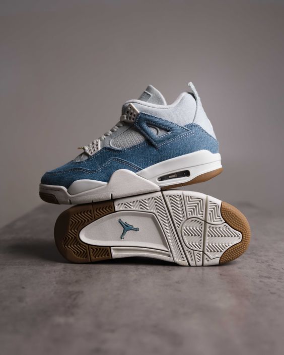 Air Jordan 4 "Worn Blue"