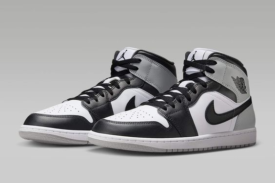 Air Jordan 1 MID "Barons"