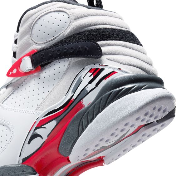 Air Jordan 8 Retro "Bugs Bunny"
