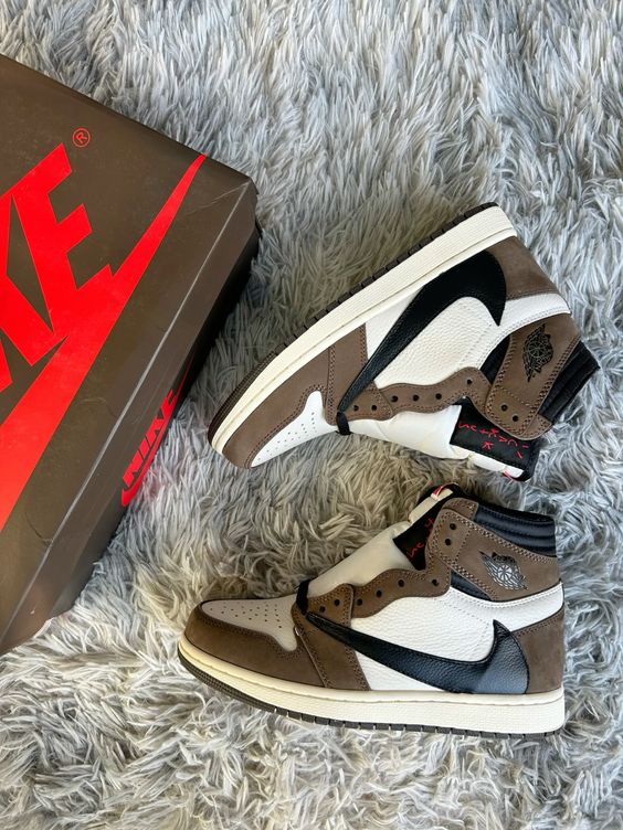 Travis Scott x Air Jordan 1 Retro High OG
