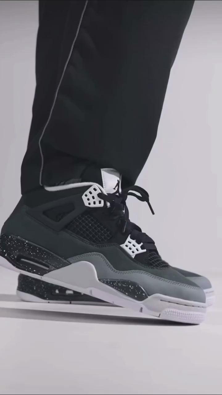 Air Jordan 4 "Fear"