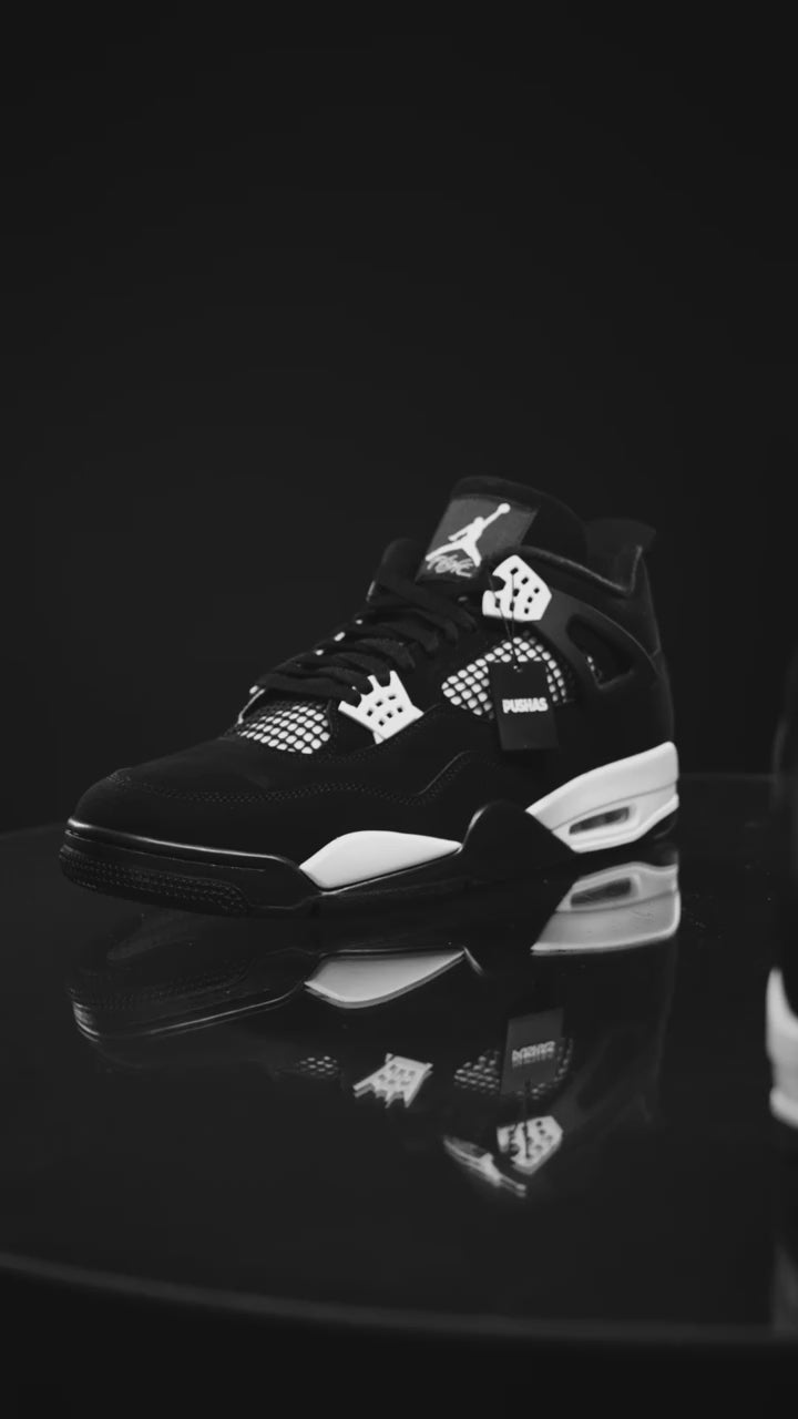 Air Jordan 4 "White Thunder"